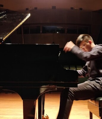 Singapore, Business, Best Piano Instructor In Siglap