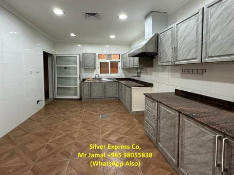 Mubarak Al-Kabeer, Villas, KWD 1100,  200 Sq. Meter,  Luxurious 4 Bedroom Duplex With Garden In Masayeel.