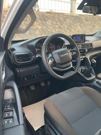 Jeddah, Vehicles, Cars & Trucks , 37000,  Changan Hunter,  2022,  Manual,  142000 KM,