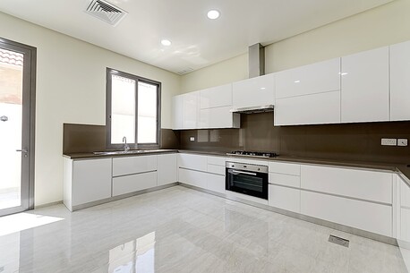 Kuwait City, Apartments/Houses, KWD 4500/month,  5 BR,  Shwuaikh &ndash; Exclusive, Five Bedroom Villa W/pool