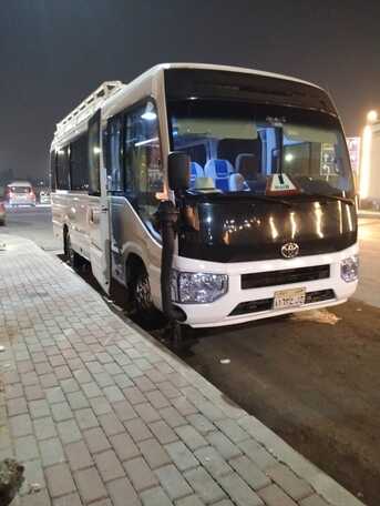 Cairo, Automotive, إيجار تويوتا كوستر بالسائق: نقل آمن وموثوق 