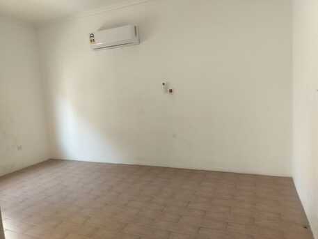 Janabiya, Villas, BHD 700,  Semi Furnished 4 Bhk Exclusive Compound Villa In Janabiya  Near KFC