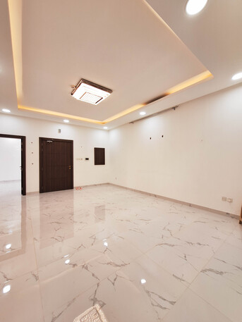 Jidhafs, Apartments/Houses, BHD 300/month,  3 BR,  For Rent: Semi-furnished Apartment In Jableh Habashi, Near The Main Road