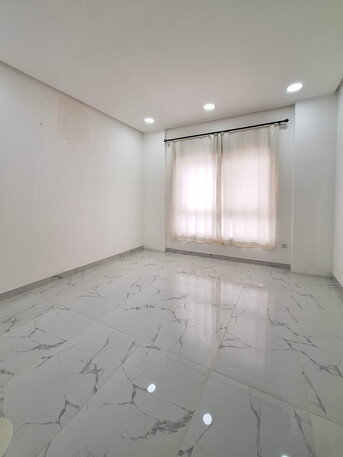 Jidhafs, Apartments/Houses, BHD 300/month,  3 BR,  For Rent: Semi-furnished Apartment In Jableh Habashi, Near The Main Road