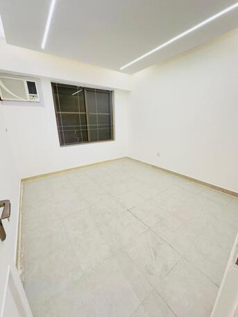 Gudaibiya, Apartments/Houses, BHD 280/month,  2 BR,  Flat For Rent In Gudaibiya Near Al Jazira