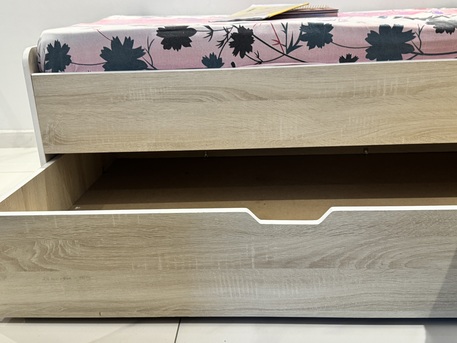 Jeddah, Furniture, SAR 800,  Bed Single/double