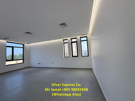 Mubarak Al-Kabeer, Apartments/Houses, KWD 1000/month,  4 BR,  200 Sq. Meter,  500 Mtr 4 Bedroom Floor With Balcony For Rent In Abu Fatira.