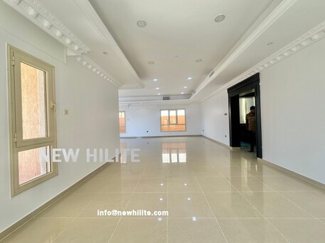 Kuwait City, Villas, KWD 1700,  Renovated Spacious Villa For Rent In Egaila