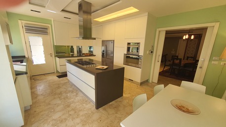 Amman, Apartments/Houses, JOD 24000/year,  Furnished,  4 BR,  Deplux Ground Floor Fully Furnished 4B Apart With Terrace In 5 Circle 00962777688956