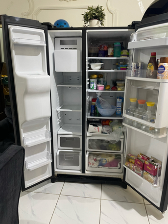 Jeddah, Appliances, SAR 400,  Samsung Refrigerator / Fridge Double Door (needs Repair)