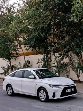 Zinj, Vehicles, Cars & Trucks , BHD 5500,  Toyota Yaris,  2023,  Automatic,  76000 KM,    UNDER WRRANTY AGENT MAINTAINED SINGLE OWNER CAR FOR SALE