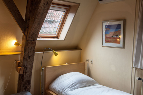 The Hague, Apartments/Houses, EUR 2200/month,  3 BR,  110 Sq. Meter,  Beautiful Canal-side Townhouse In Central Delft