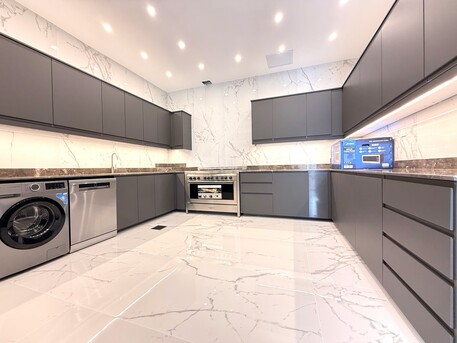 Kuwait City, Apartments/Houses, KWD 1250/month,  3 BR,  Fnaitees &ndash; Spacious Three Bedroom Floor W/private Terrace