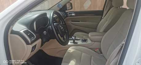 Riyadh, Vehicles, Cars & Trucks , SAR 43000,  Jeep Grand Cherokee L,  2015,  Automatic,  298000 KM,  Jeep Grand Cherokee