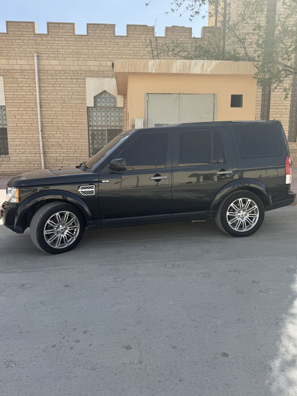 Dammam, Vehicles, Cars & Trucks , SAR 39000,  Land Rover LR4 - 2013 - Odo: 233k,  2013,  Automatic,  233000 KM,