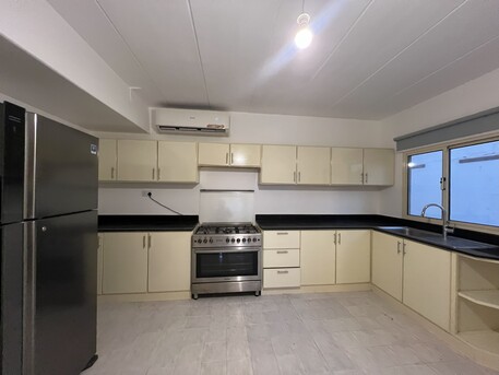 Hamala, Villas, BHD 550,  300 Sq. Meter,  Spacious 3BR Villa | Garden | EWA Incl | Hamala