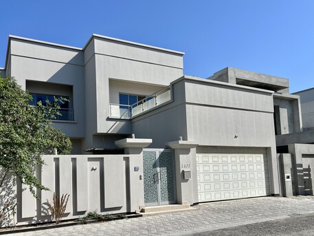 Saar, Villas, BHD 1100,  450 Sq. Meter,  Elegant 5-Bedroom Stand-Alone Villa With Private Pool In Saar