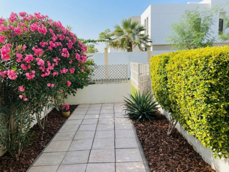 Saar, Villas, BHD 320,  120 Sq. Meter,  2 Bedroom Townhouse With Garden For Rent