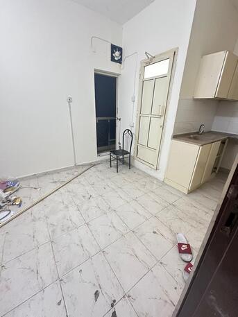 Gudaibiya, Apartments/Houses, BHD 145/month,  1 BR,  Flat For Rent In Gudaibiya With EWA , Unlimited Near Nesto