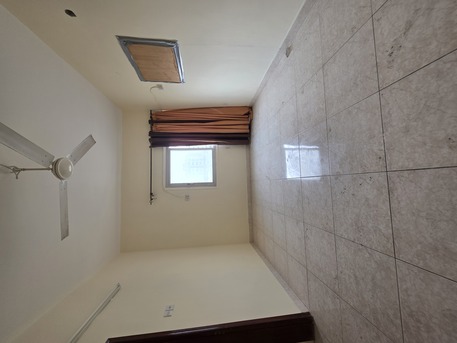 Hoora, Apartments/Houses, BHD 150/month,  1 BR,  @1BATHROOM Hall Kitchen Without Electricity