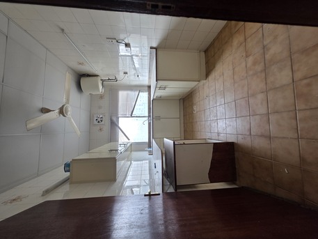 Hoora, Apartments/Houses, BHD 150/month,  1 BR,  @1BATHROOM Hall Kitchen Without Electricity