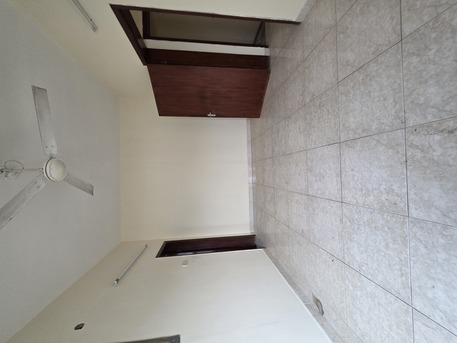 Hoora, Apartments/Houses, BHD 150/month,  1 BR,  @1BATHROOM Hall Kitchen Without Electricity