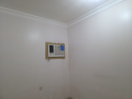 Dhurma, Air Conditioners, SAR 300,  Window AC Hot & Cold &ndash; 1.5 Ton | Exchange Offer Available