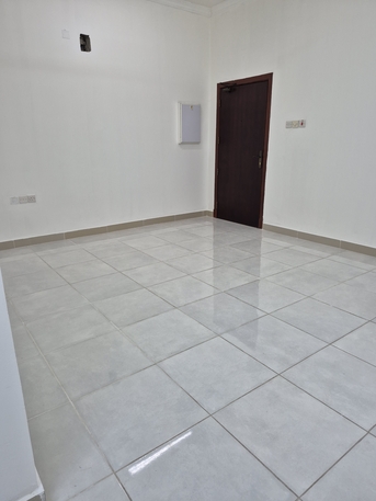 Hidd, Apartments/Houses, BHD 150/year,  2 BR,  Sharing Flat In Hidd