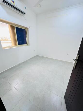 Ras Rumman, Apartments/Houses, BHD 145/month,  1 BR,  Flat For Rent In Rass Rumman Near Tea House Cafeteria