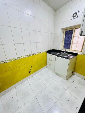 Ras Rumman, Apartments/Houses, BHD 145/month,  1 BR,  Flat For Rent In Rass Rumman Near Tea House Cafeteria