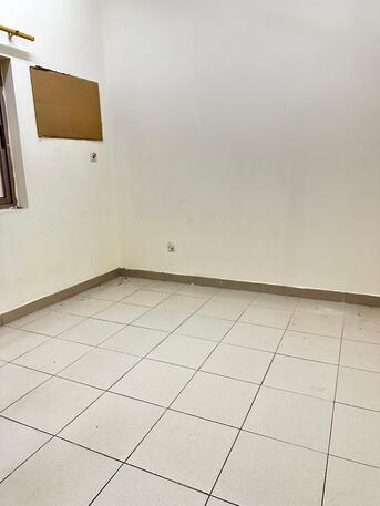 Gudaibiya, Apartments/Houses, BHD 210/month,  2 BR,  Flat For Rent In Gudaibiya Nearby LuLu