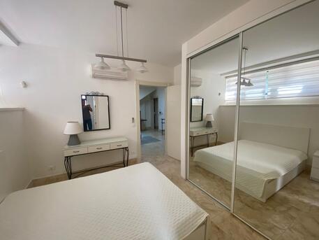 Amman, Apartments/Houses, JOD 28000/year,  Furnished,  4 BR,  400 Sq. Meter,  Duplex Ground Floor Apartment For Rent In Jabal Amman