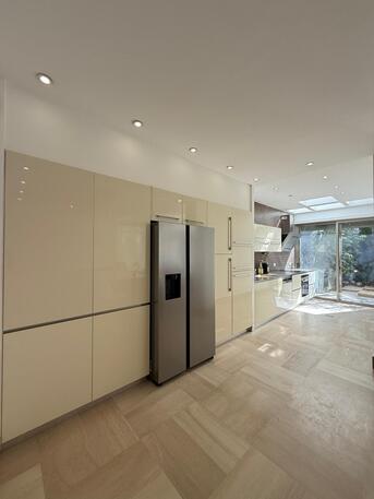 Abdoun, Apartments/Houses, JOD 21000/year,  Furnished,  3 BR,  215 Sq. Meter,  Ground Floor Apartment For Rent In Abdoun