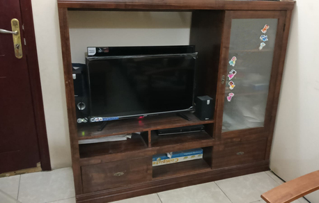 Manama, Household Items, BHD 15,  TV Cabinet And TV Table For Sale