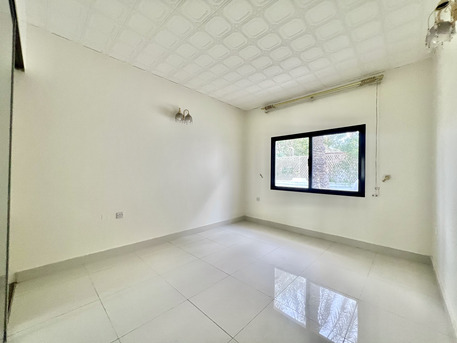 Saar, Villas, BHD 600,  360 Sq. Meter,  Spacious 4BR Villa With Garden In Saar