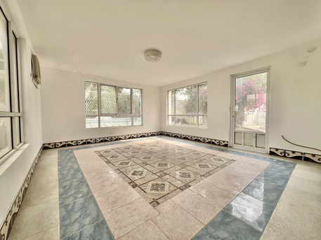 Saar, Villas, BHD 600,  360 Sq. Meter,  Spacious 4BR Villa With Garden In Saar