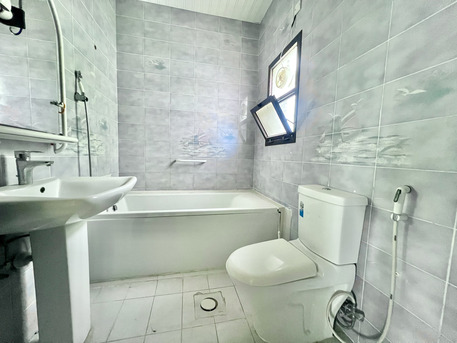 Saar, Villas, BHD 600,  360 Sq. Meter,  Spacious 4BR Villa With Garden In Saar