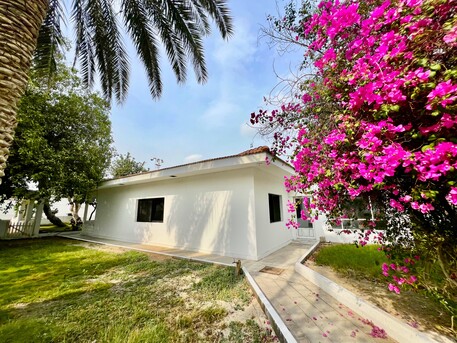 Saar, Villas, BHD 600,  360 Sq. Meter,  Spacious 4BR Villa With Garden In Saar