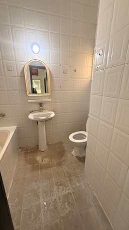 Gudaibiya, Apartments/Houses, BHD 240,  2 BR,  2,Bath,Ewa,semi Furnished Flat Rent N Gudaibiya All Inclusive@33112437