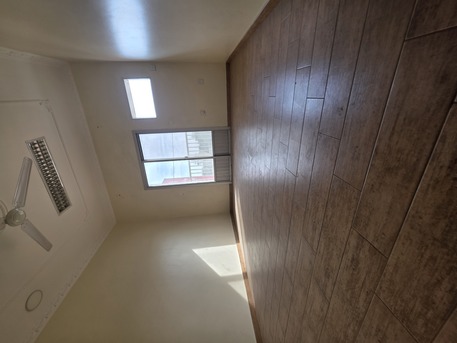 Juffair, Apartments/Houses, BHD 150/month,  2 BR,  @1BATHROOM Hall Kitchen Without Electricity Balcony