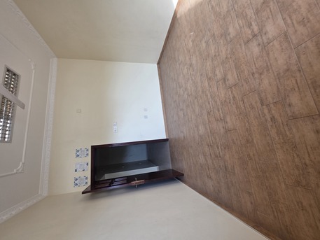 Juffair, Apartments/Houses, BHD 150/month,  2 BR,  @1BATHROOM Hall Kitchen Without Electricity Balcony
