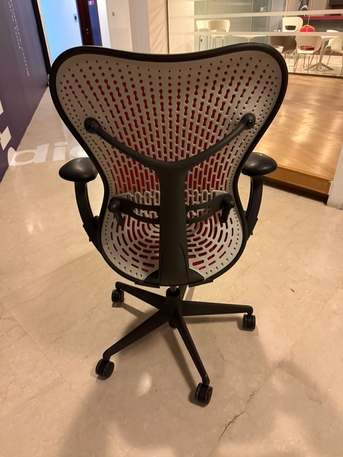 Jeddah, Furniture, SAR 1800,  Herman Miller