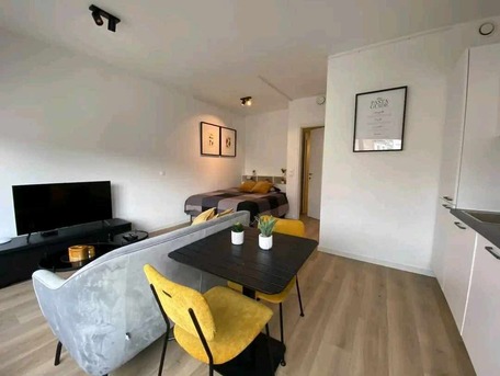Paris, Items Wanted, Studio Meubl? ? Paris 15?me