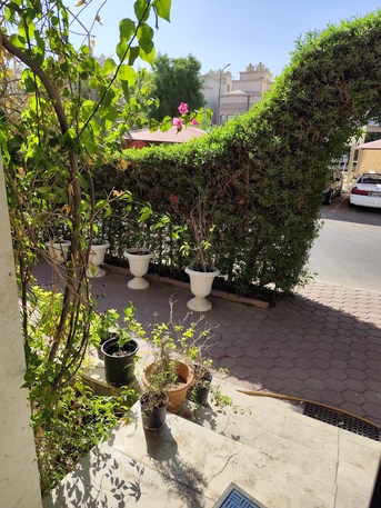 Kuwait City, Apartments/Houses, KWD 1100/year,  5 BR,  For Rent &ndash; Villa In Al-Mangaf   5 Bedrooms  4 Bathrooms