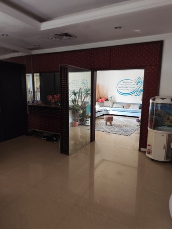 Kuwait City, Apartments/Houses, KWD 1100/year,  5 BR,  For Rent &ndash; Villa In Al-Mangaf   5 Bedrooms  4 Bathrooms