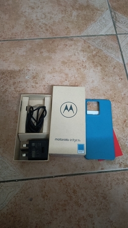 Jubail, Mobile Phones, SAR 720,  N Box Motorola Edge 40 Neo, 5G Dual SIM 12GB RAM 256GB ROM - Caneel Bay