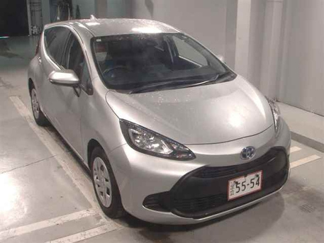 Tokyo, Auto Parts, Buy TOYOTA AQUA 2021 - 117000 Km