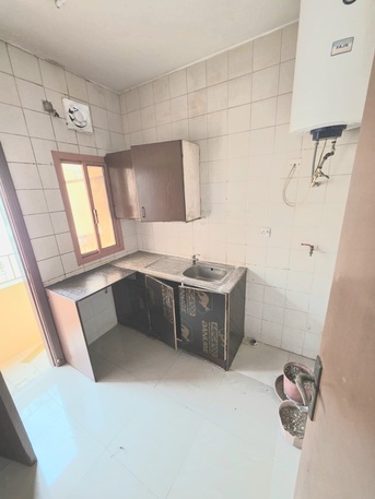 Salmaniya, Apartments/Houses, BHD 150/month,  2 BR,  2 Bhk Exclusive With Balcony Neat And Clean