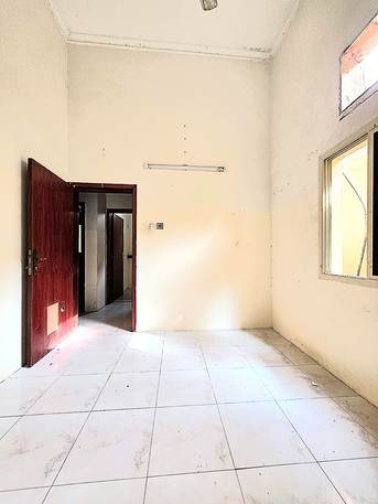 Salmaniya, Apartments/Houses, BHD 130/month,  2 BR,  2bhk  Exclusive Neat And Clean