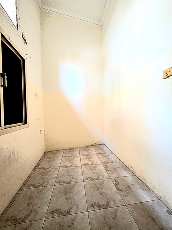 Salmaniya, Apartments/Houses, BHD 130/month,  2 BR,  2bhk  Exclusive Neat And Clean